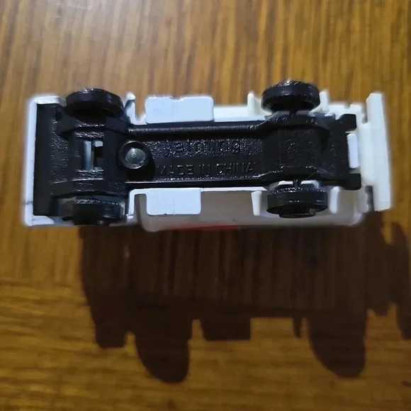 Set Of 3 Yatming Utility  Trucks - Picture 14 of 14